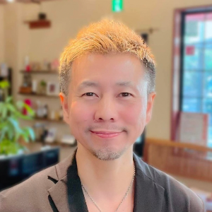 10_村上明秀300